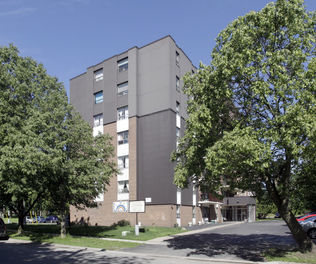 Village Haven Apartments in Hamilton, ON - Building Photo - Building Photo