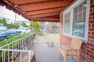 76 Clayton Ave in East Atlantic Beach, NY - Building Photo - Building Photo