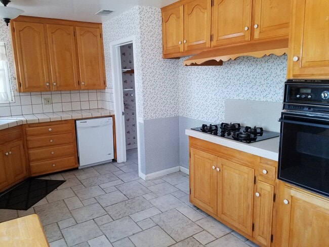 1315 E Barkley Ave in Orange, CA - Building Photo - Building Photo