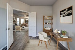 2426 E 6th St in Tulsa, OK - Building Photo