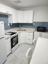 1901 NW 93rd Ave in Pembroke Pines, FL - Building Photo - Building Photo