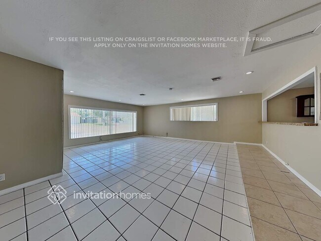 4915 Johnson St in Hollywood, FL - Building Photo - Building Photo