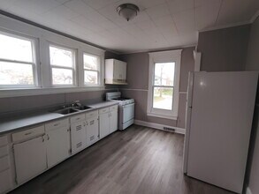 417 S 12th St, Unit A in New Castle, IN - Building Photo - Building Photo