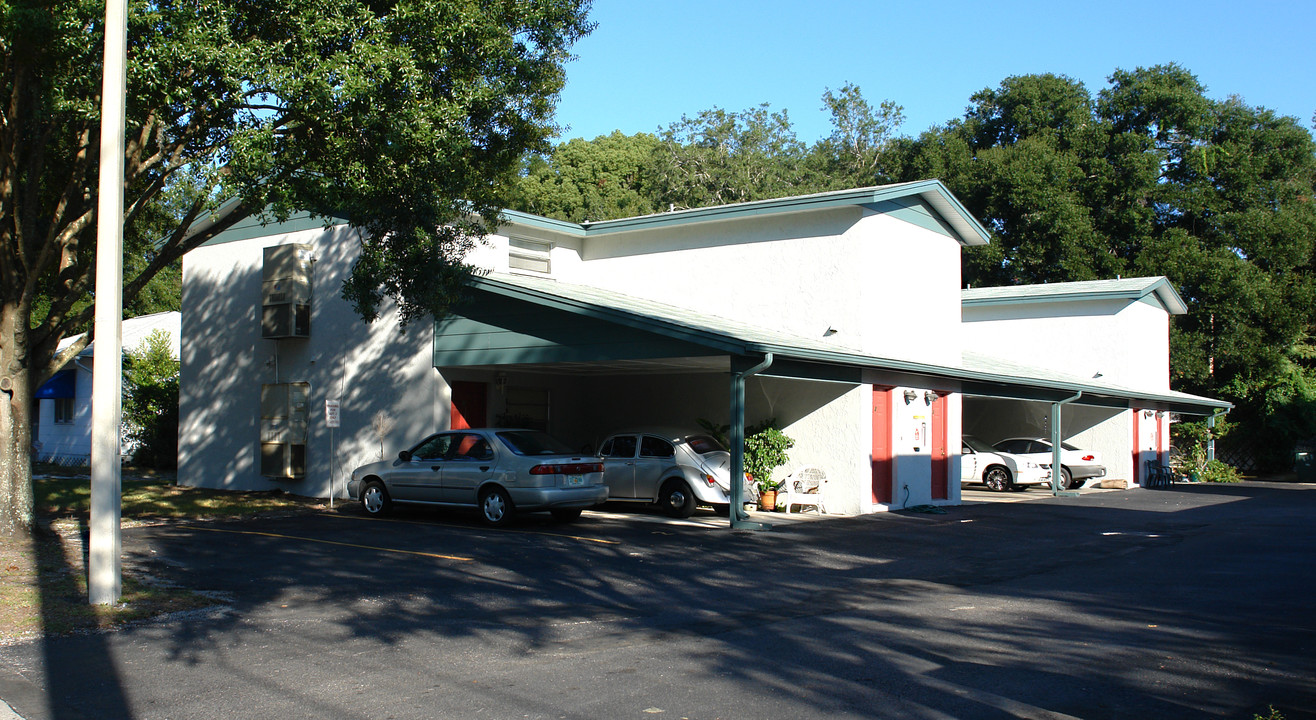 Glendale Court Apartments in Lakeland, FL - Building Photo