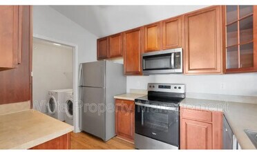 339 Westbend Dr, Unit Hyde Park in Charlotte, NC - Building Photo - Building Photo