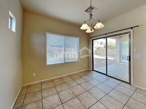 16282 W Mercer Ln in Surprise, AZ - Foto de edificio - Building Photo