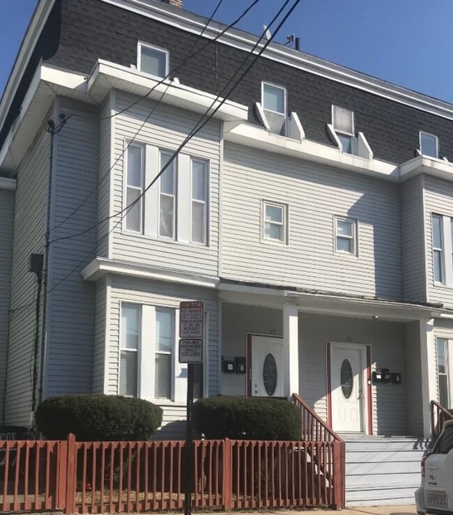 27 Florence St, Unit 1