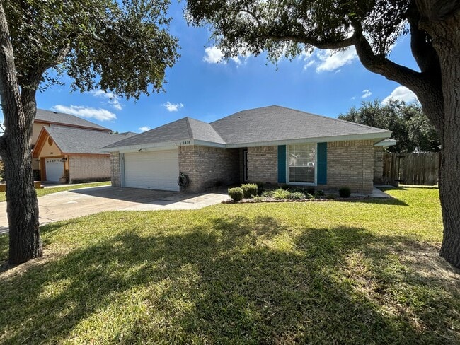 1806 Post Oaks Rd in Edinburg, TX - Building Photo - Building Photo