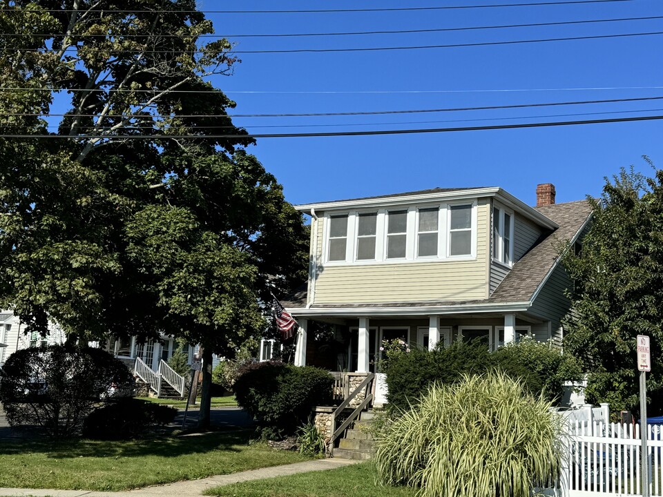 980 Ocean Ave in West Haven, CT - Building Photo