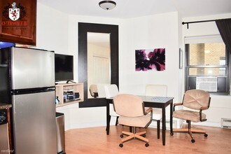 1400 N Lake Shore Dr-Unit -Apt 4D in Chicago, IL - Building Photo - Building Photo