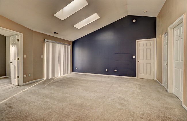 2511 Sheehan Dr in Naperville, IL - Building Photo - Building Photo
