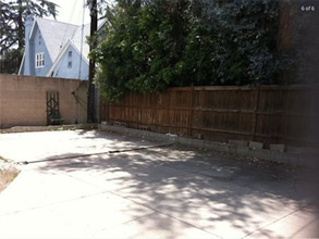 657 S Lake Ave in Pasadena, CA - Building Photo - Building Photo