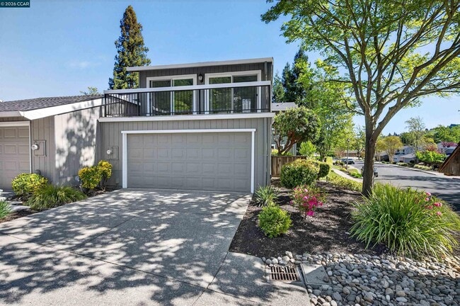 property at 1736 St Andrews Dr