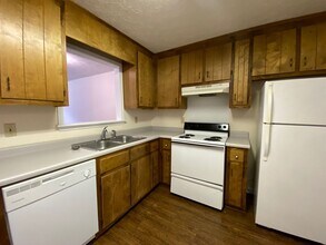 107 Hunter's Run Rd in Athens, GA - Building Photo - Building Photo