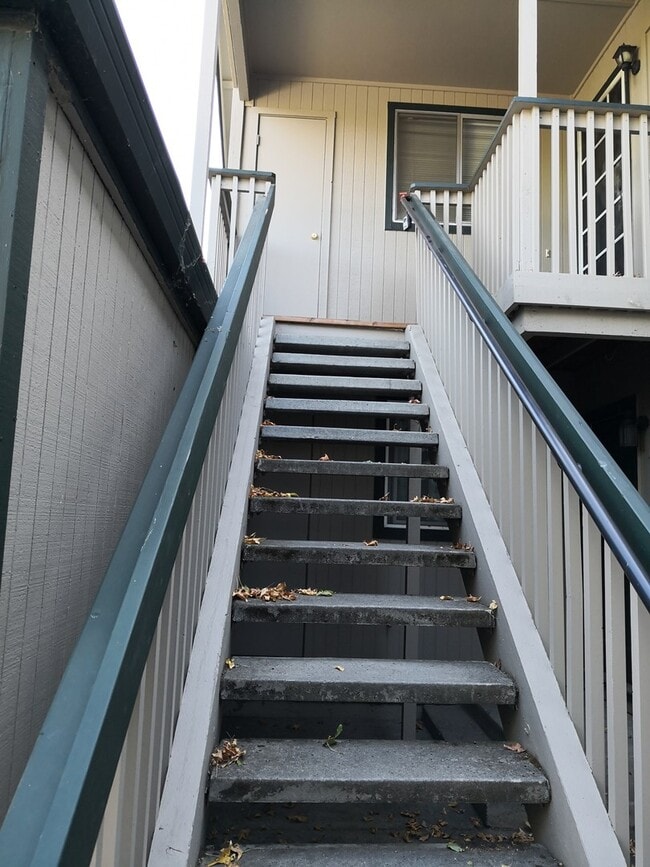 1023 Chadwick Cir in Bay Point, CA - Building Photo - Building Photo