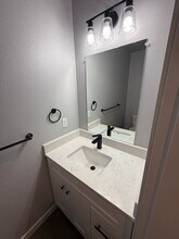 875 Hickory St NE in Salem, OR - Building Photo - Building Photo