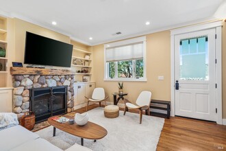 406 North St in Healdsburg, CA - Building Photo - Building Photo