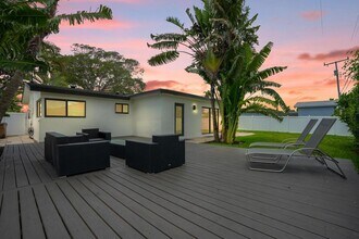 1001 SE 13th Ct in Deerfield Beach, FL - Building Photo - Building Photo