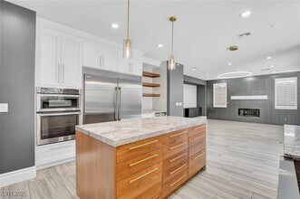 9704 Cameo Rose Ln in Las Vegas, NV - Building Photo - Building Photo