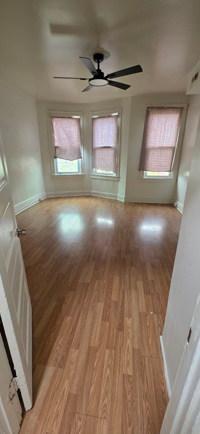 property at 2920 Parkwood Ave