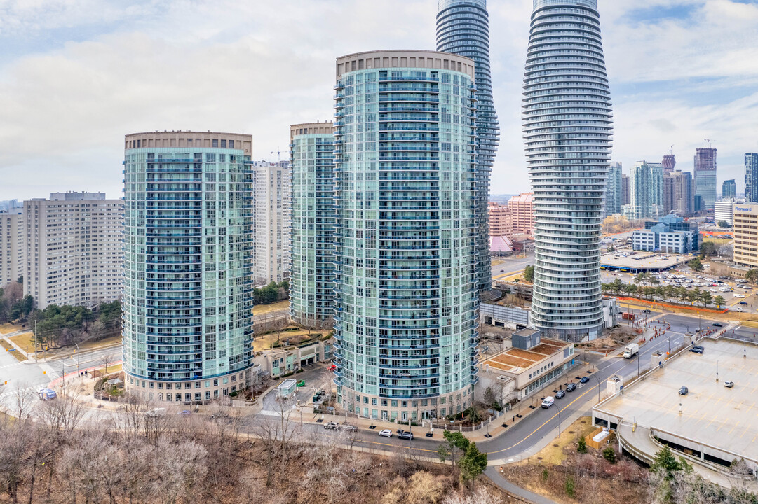 Absolute World Condos in Mississauga, ON - Building Photo