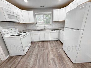 10607 E Lexington Ave in Sugar Creek, MO - Building Photo - Building Photo