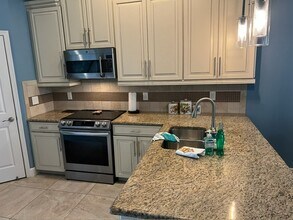 3228 Moorings Dr S in St. Petersburg, FL - Building Photo - Building Photo