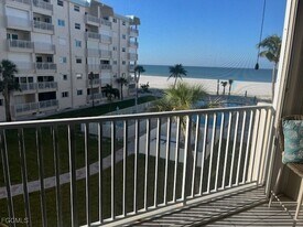 7400 Estero Blvd in Fort Myers Beach, FL - Building Photo