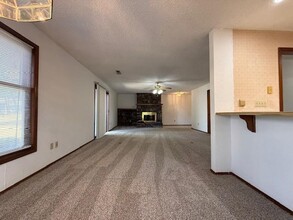 8 Connie Ln in Bella Vista, AR - Building Photo - Building Photo