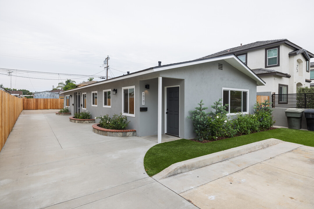 10105 Dakota Ave in Garden Grove, CA - Building Photo