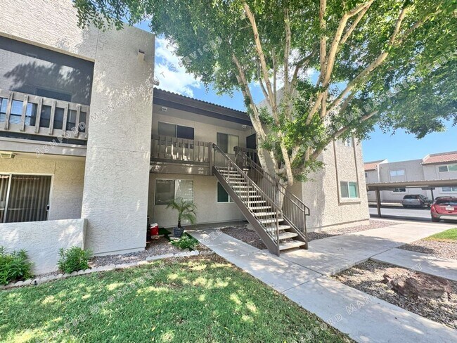 520 N Stapley Dr in Mesa, AZ - Building Photo - Building Photo