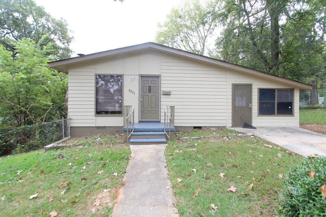 4231 40th Ave N in Birmingham, AL - Building Photo