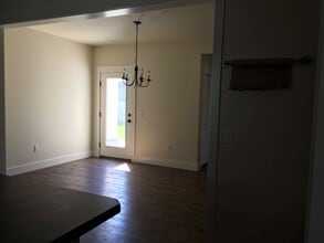 1711 Lone Pine Dr, Unit Main House in Billings, MT - Building Photo - Building Photo
