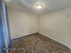 118 Oak Ave in Shirley, NY - Building Photo - Building Photo