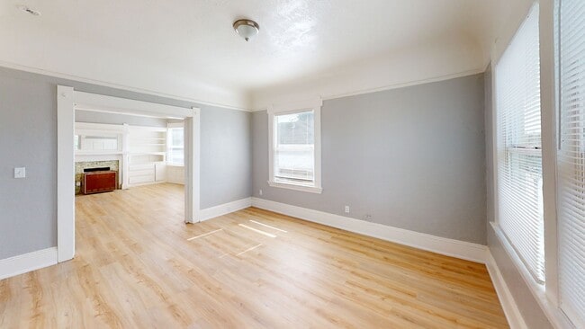 3250 Martin Luther King Jr Way in Oakland, CA - Building Photo - Building Photo