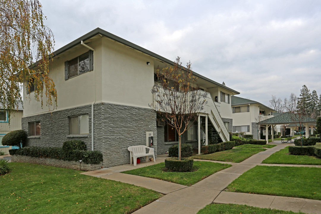 Bell Fair Apartments in Sacramento, CA - Foto de edificio