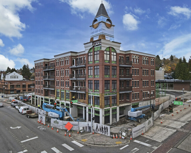 Fairhaven Towers in Bellingham, WA - Foto de edificio - Building Photo