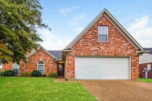 5509 Milton Ridge Dr in Arlington, TN - Building Photo