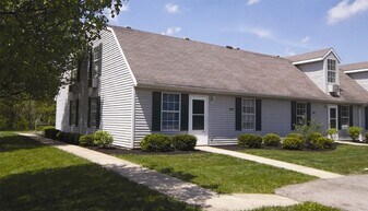 501-538 Quail Creek Dr in Willard, OH - Building Photo