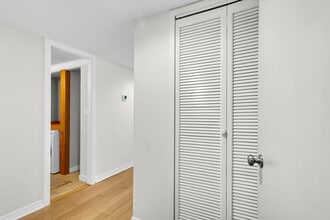 14 Lockwood Dr in Charleston, SC - Building Photo - Building Photo