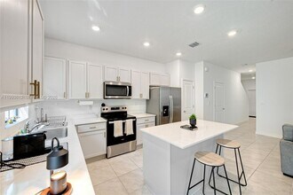 834 SW 11th Ter in Florida City, FL - Building Photo - Building Photo