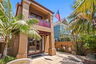 841 B Ave in Coronado, CA - Building Photo - Building Photo