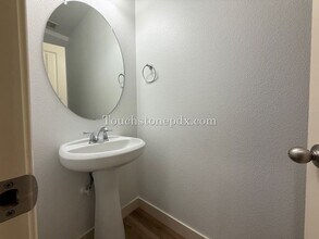 16316 SE Scoria Ln in Damascus, OR - Building Photo - Building Photo