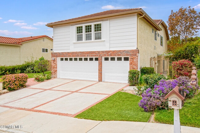 property at 2111 Peak Pl
