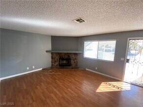 7948 Decker Canyon Dr in Las Vegas, NV - Building Photo - Building Photo