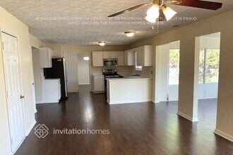 129 Meadowview Ln in Powder Springs, GA - Foto de edificio - Building Photo