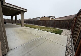 681 Bacarra St in Lathrop, CA - Building Photo - Building Photo