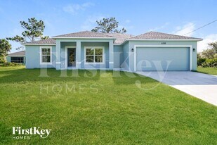 5298 Murphy St in Port Charlotte, FL - Building Photo