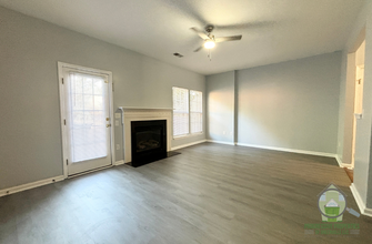 214 Spring Crossing Cir in Greer, SC - Foto de edificio - Building Photo