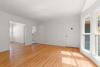 522 N Genesee Ave, Unit 522 in Los Angeles, CA - Building Photo - Building Photo